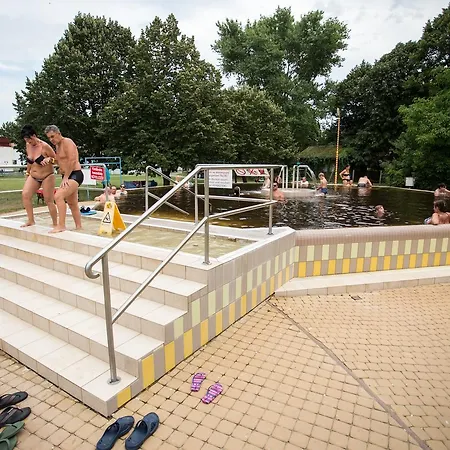 Bed & Breakfast Golyafeszek Panzio *